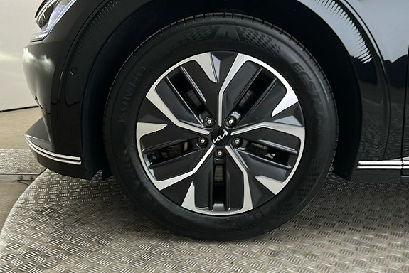 Kia EV6 12 of 25