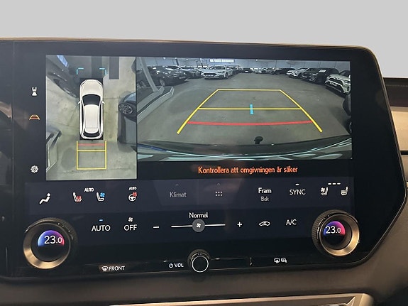 Lexus RX450h 15 of 16