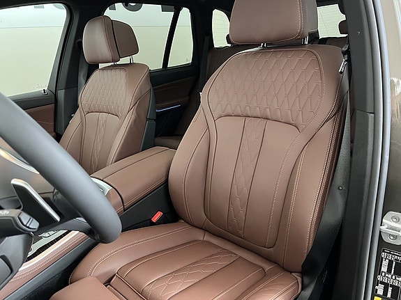 BMW X5 8 of 17