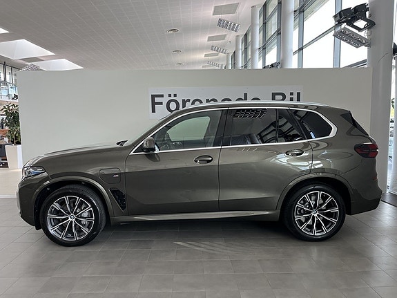 BMW X5 3 of 17
