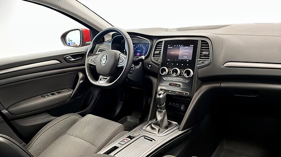 Renault Megane 12 of 24