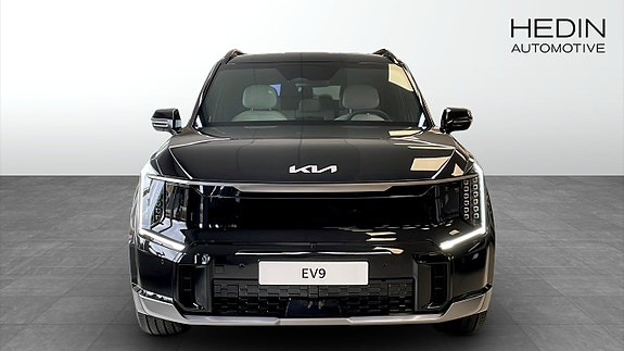 Kia EV9 8 of 13