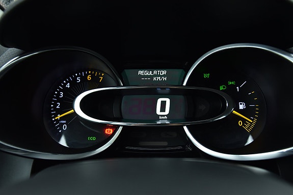 Renault Clio 17 of 17