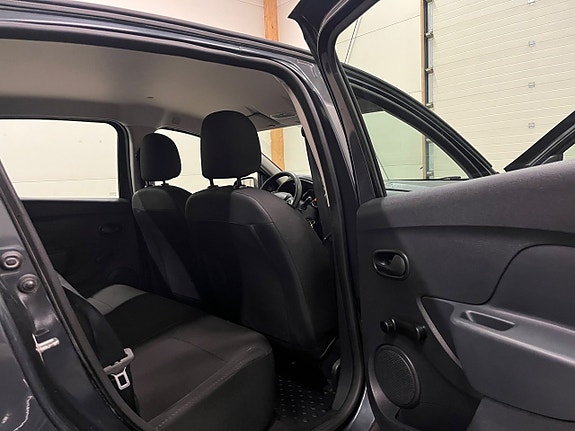 Dacia Sandero 10 of 13