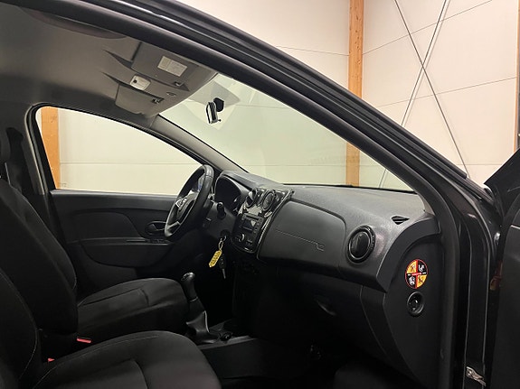 Dacia Sandero 9 of 13