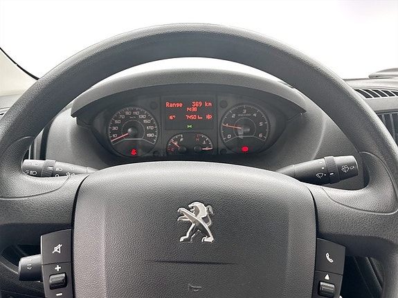 Peugeot Boxer 11 of 15
