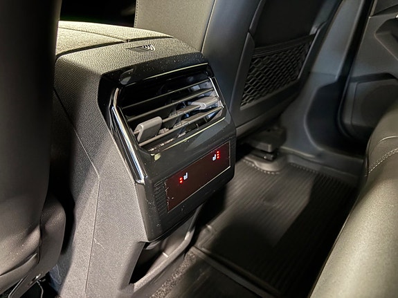 Peugeot e-3008 17 of 20
