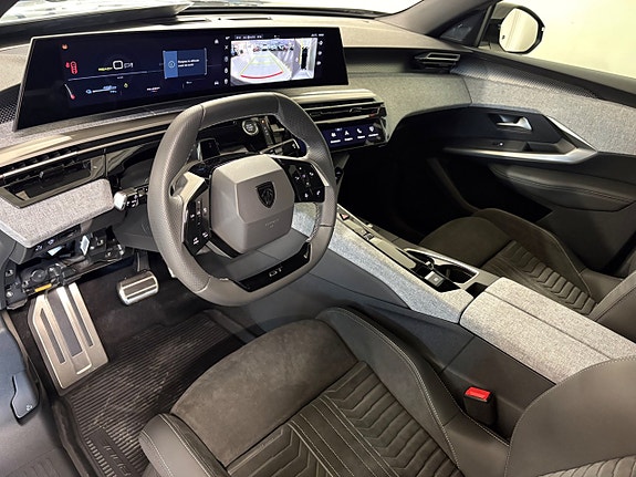 Peugeot e-3008 7 of 20