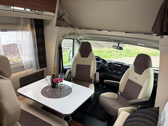 Adria Coral XL A 670 SP 7 of 24