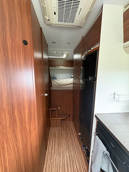Adria Coral XL A 670 SP 13 of 24