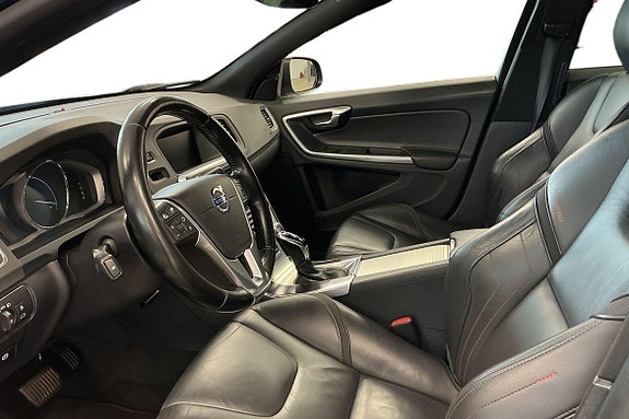 Volvo V60 15 of 29