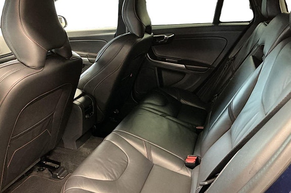 Volvo V60 17 of 29