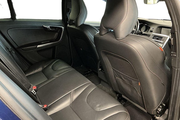 Volvo V60 10 of 29