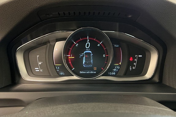 Volvo V60 18 of 29