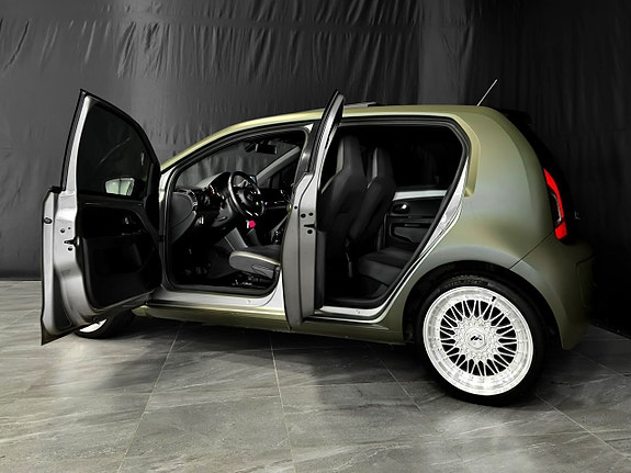 Volkswagen UP! 10 of 30