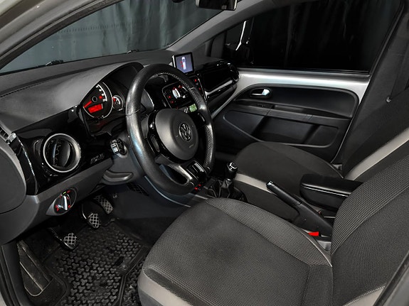Volkswagen UP! 18 of 30