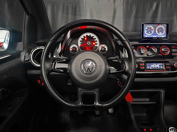 Volkswagen UP! 21 of 30