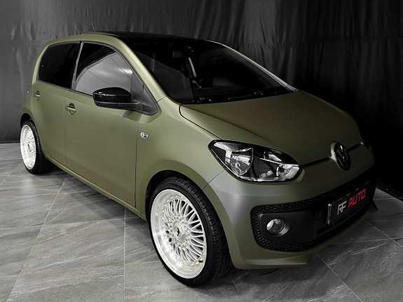 Volkswagen UP! 2 of 30
