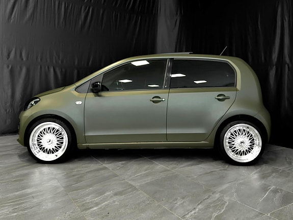 Volkswagen UP! 9 of 30