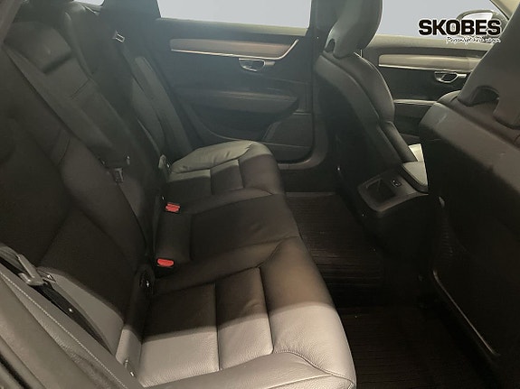 Volvo V90 10 of 19