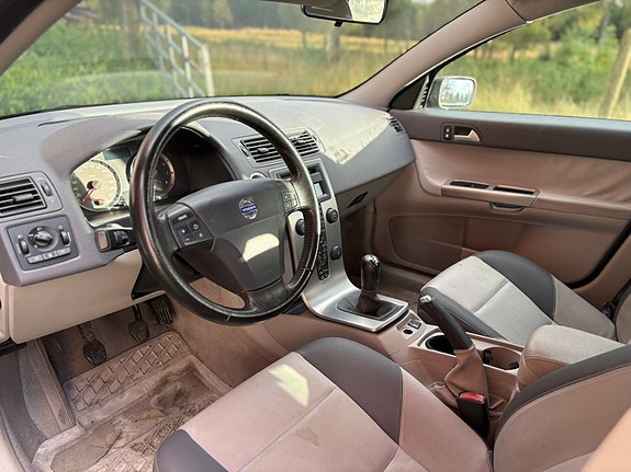 Volvo S40 5 of 5