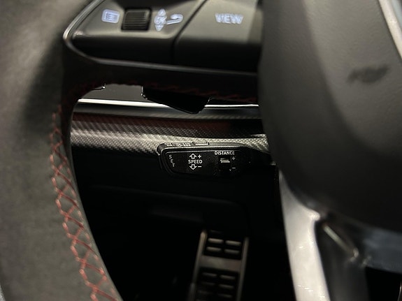 Audi RS Q8 15 of 21
