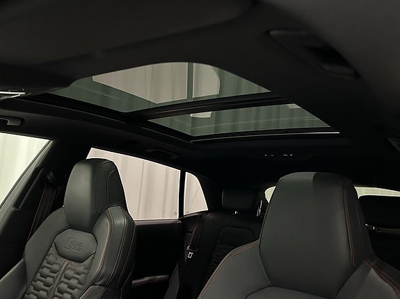Audi RS Q8 9 of 21