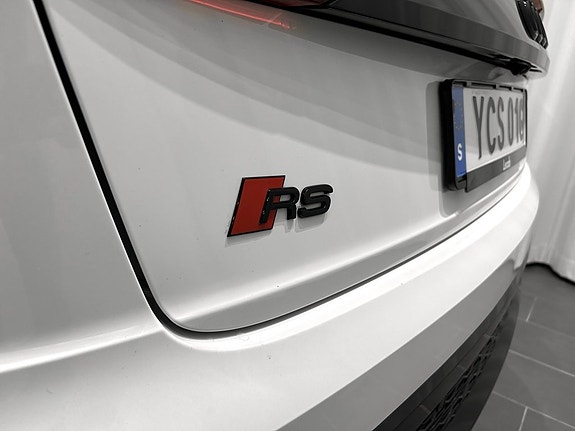 Audi RS Q8 4 of 21