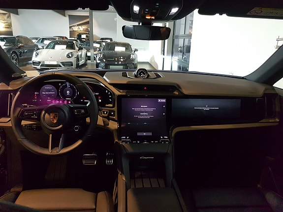 Porsche Cayenne 13 of 13