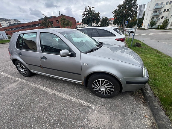 Volkswagen Golf IV 2 of 5