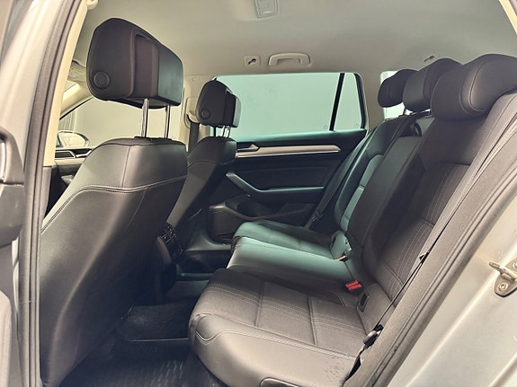 Volkswagen Passat Alltrack 6 of 13