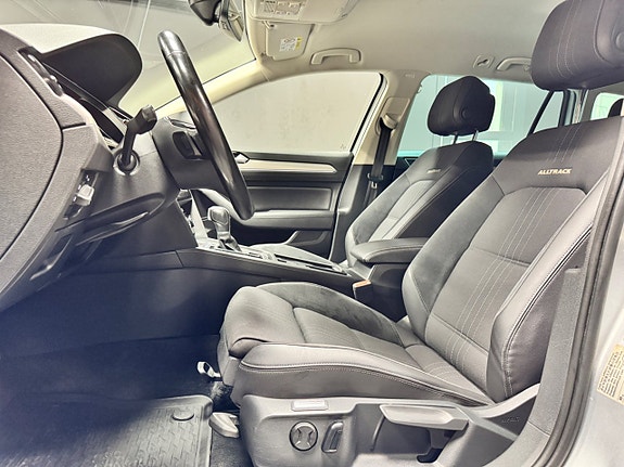 Volkswagen Passat Alltrack 7 of 13