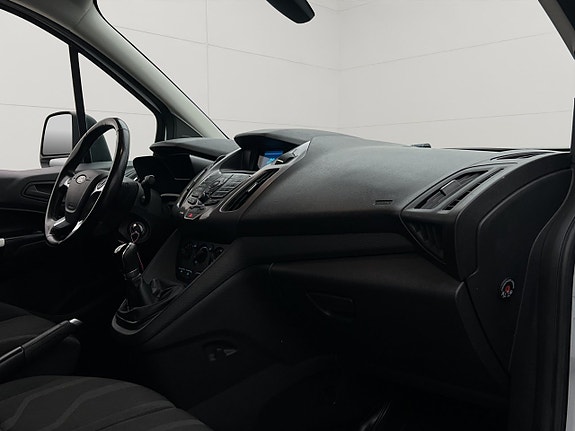 Ford Transit Connect 25 of 29