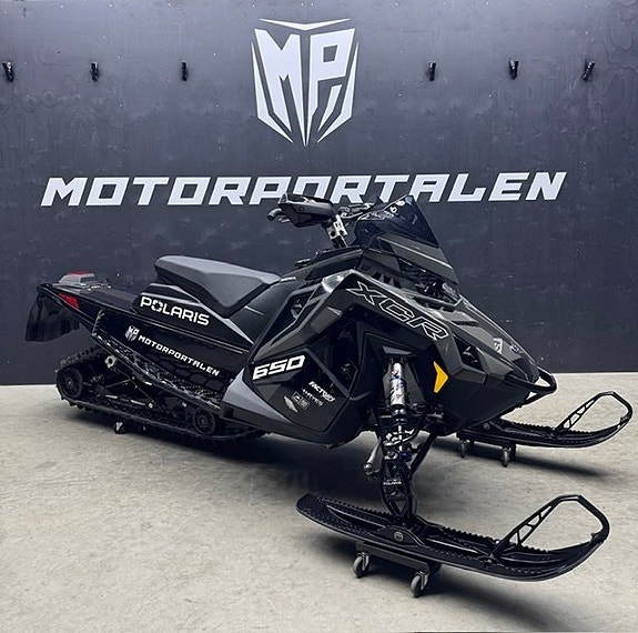 Polaris INDY XCR 650 137" 3 of 5