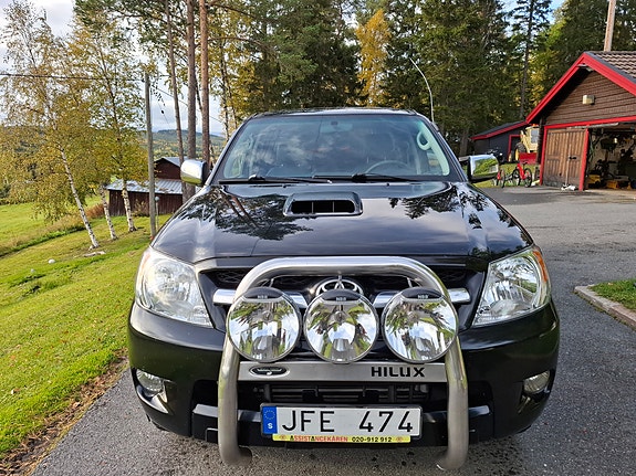 Toyota HiLux 5 of 11