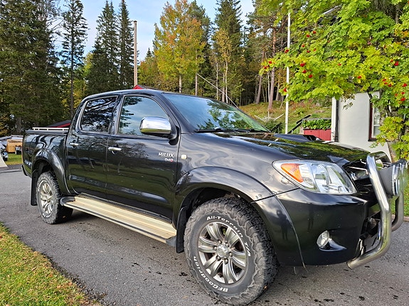 Toyota HiLux 4 of 11