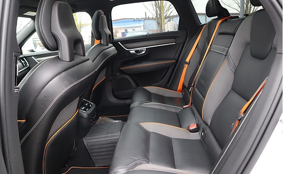 Volvo V90 Cross Country 7 of 9