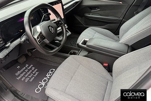 Renault Megane E-Tech 13 of 14