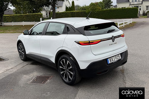 Renault Megane E-Tech 6 of 14