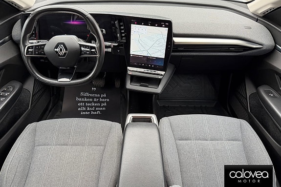 Renault Megane E-Tech 5 of 14