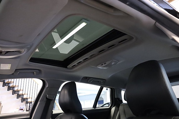 Volvo V60 Cross Country 14 of 17