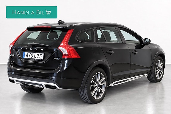 Volvo V60 Cross Country 4 of 17