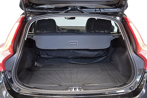 Volvo V60 Cross Country 17 of 17