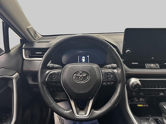 Toyota RAV4 10 of 11