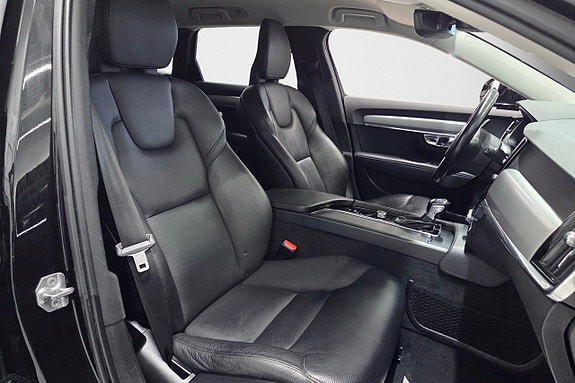 Volvo V90 10 of 21