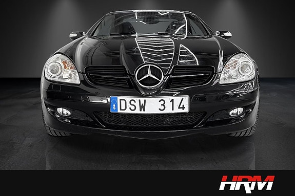 Mercedes-Benz SLK350 9 of 16