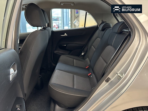 Kia Picanto 9 of 15