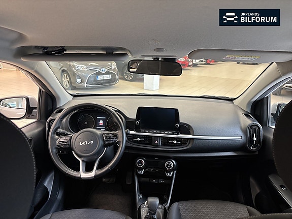 Kia Picanto 7 of 15