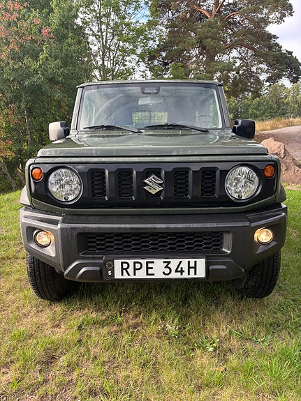 Suzuki Jimny 2 of 7