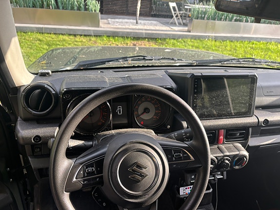 Suzuki Jimny 4 of 7